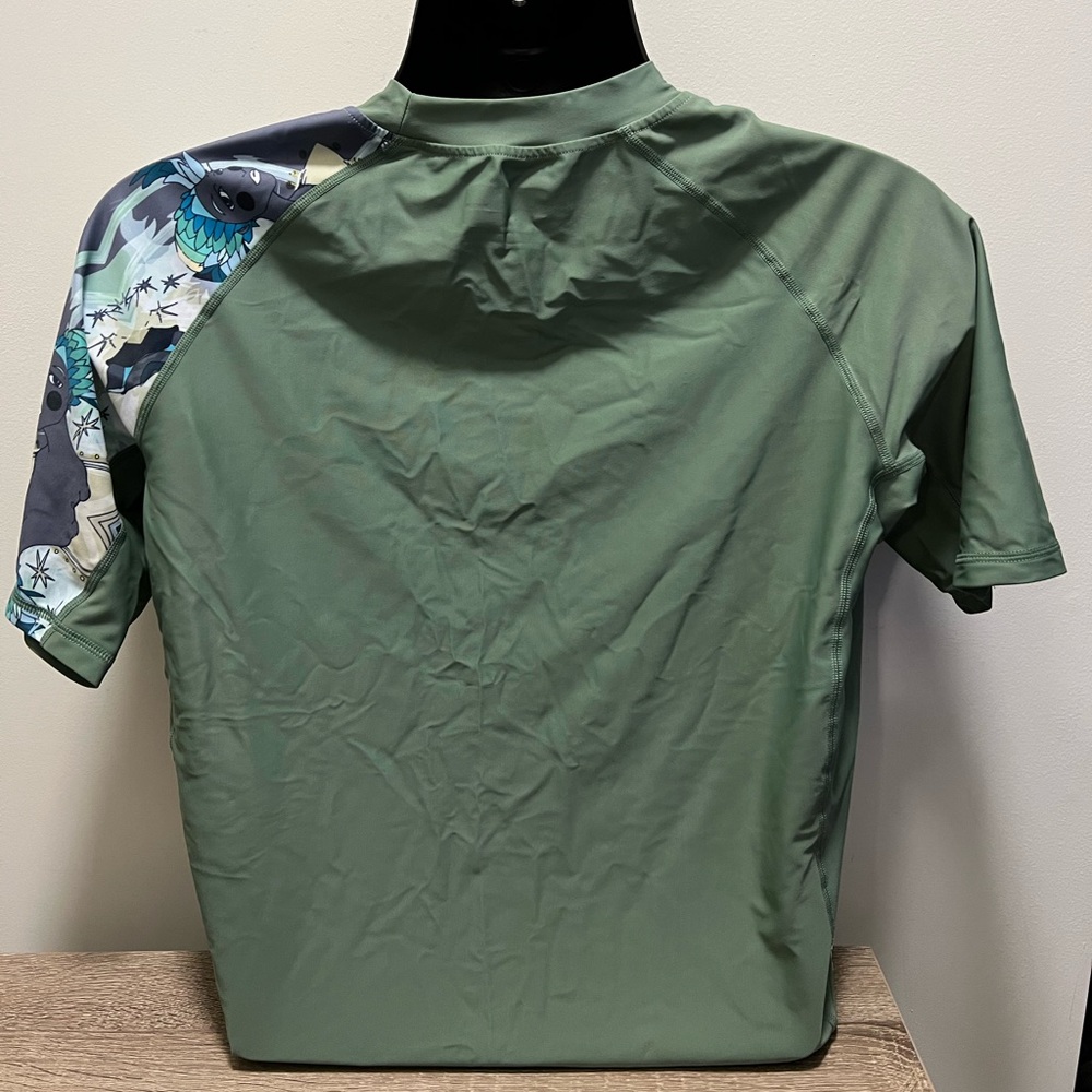 Men’s Compression Shirt - Picture 2 of 2